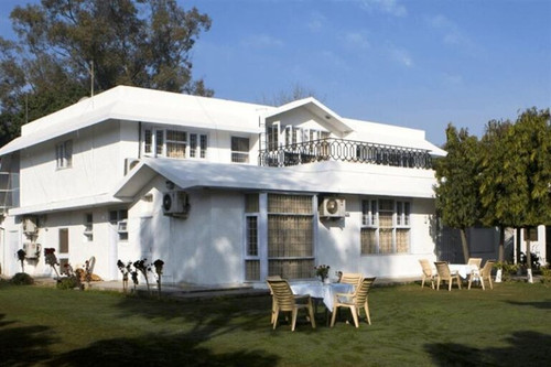 Luxury-Rehab-Centres-in-India-Recovery-in-Comfort-768x512.jpg