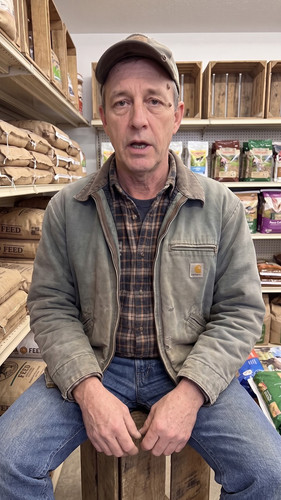 m08 10 hugh feed.jpg