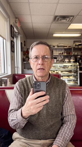 m08 07 pete diner.jpg