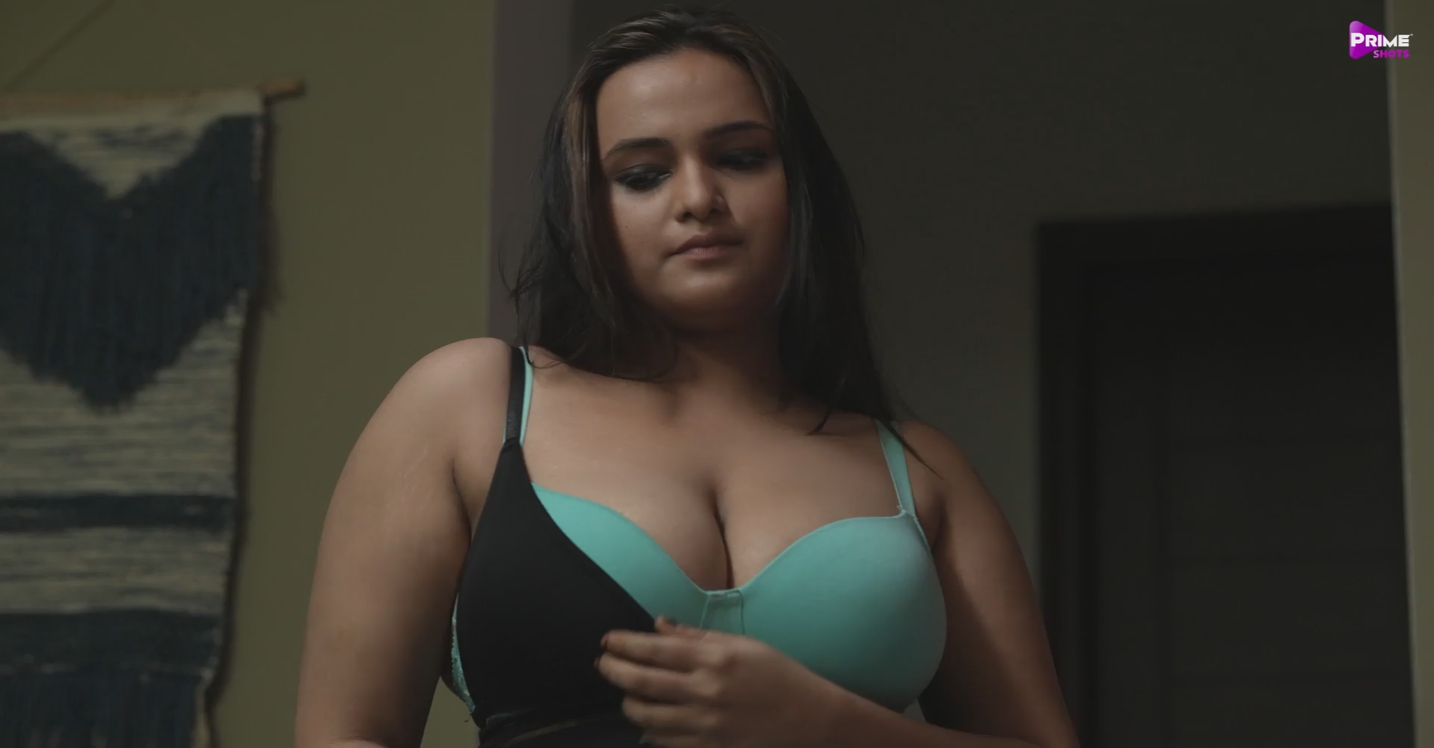 Mrs Teacher (2022) S03E01T03 PrimeShots Hindi Web Series 1080p WEB DL 1GB(1Filmy4Wap.Cloud).mkv snap