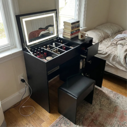 Vanity table with mirror and lights.png