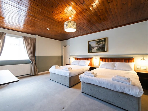 Comfortable Guest House Near Windsor Castle.jpg