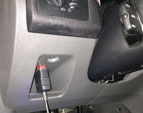 ford focus 2 razyem diagnostiki.jpg