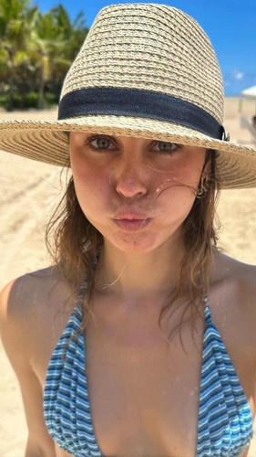 stellabareyyy 2023 04 30T18 12 15(1).jpg