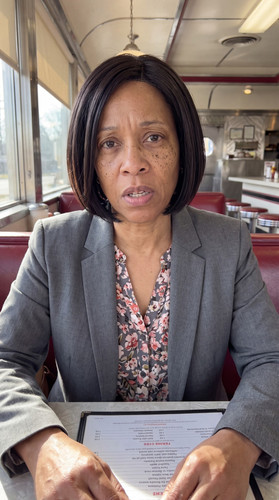 m03 31 donna diner.jpg