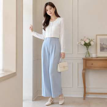 korean outfit.1