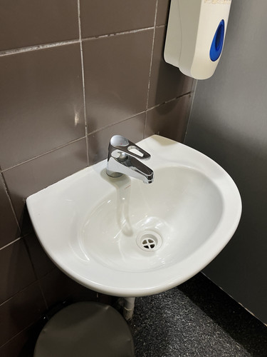 69ea3ca02419.jpg