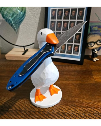 6864eefc2c11b grapmktg magnetic goose key holder cute home decor kawaii room office table desk decor.jpg