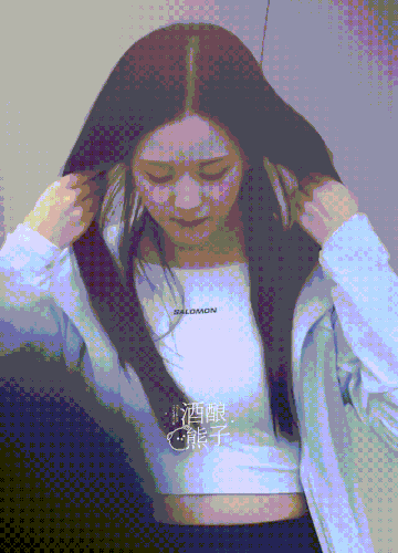 Jisoo 100826.gif