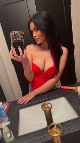 roxiebabyxox 2025 11 25T16 24 05.jpg