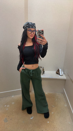 roxiebabyxox 2025 11 12T17 04 06.jpg