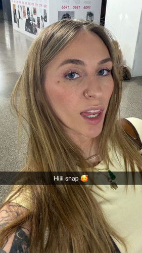 angelyoungsreal 2026 04 20T20 43 04.jpg