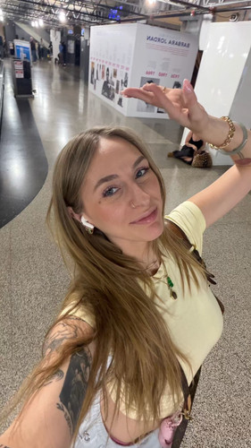 angelyoungsreal 2026 04 20T20 43 05.jpg