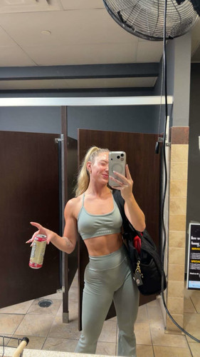 lexinicole x 2026 04 08T19 33 13.jpg