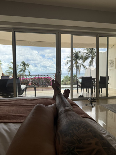 thefemalebossrl 2026 04 21T22 29 18.jpg