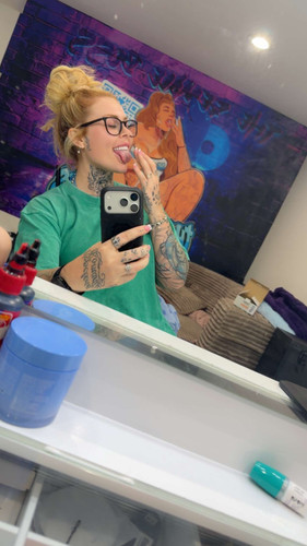 thefemalebossrl 2026 04 12T21 58 34.jpg