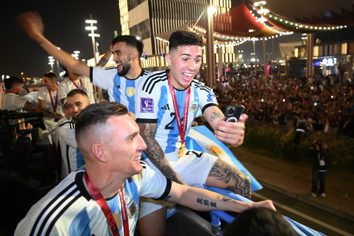 KoCXWwLLSVANz1Fm00Tv0S3s6BU5DUGk8si7t LIu7c.jpg