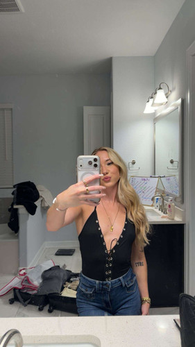 lexinicole x 2026 04 24T03 12 42.jpg