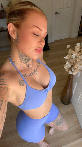 thefemalebossrl 2026 04 07T17 27 32.jpg