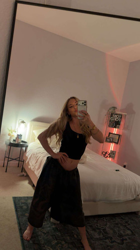 lexinicole x 2026 04 24T02 37 50.jpg