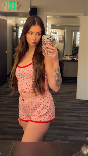 prettybambii416 2025 12 14T22 08 52.jpg