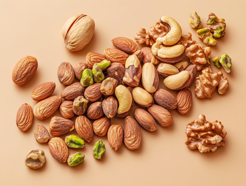u6823531912 frutos secos raw almonds walnuts cashews and pist 4e3b1da8 6e3d 4365 a751 39489cf085ff 3.png