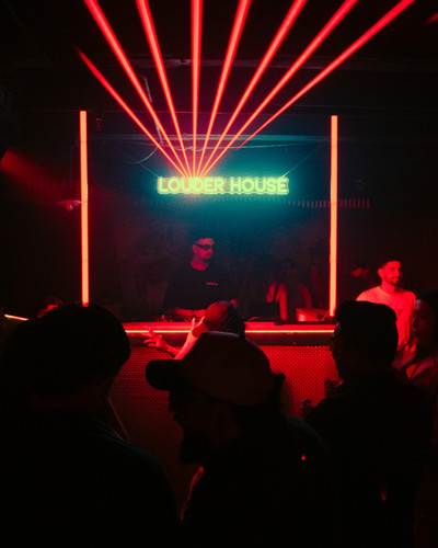 DER HOUSE.jpg