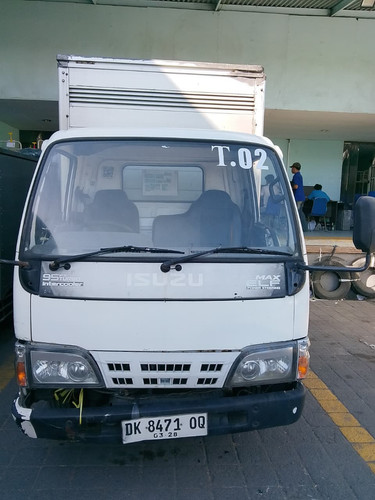 7032315ce6d3.jpg