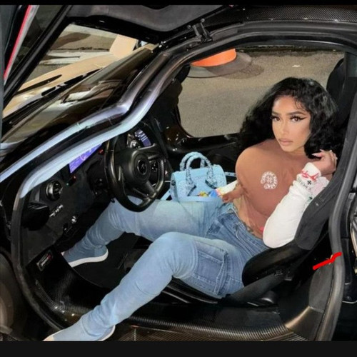 LauraMoneyBanks.jpg