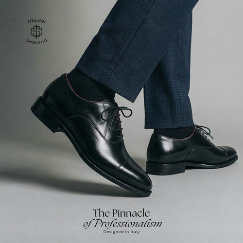 Handcrafted Oxford Shoes For Modern Gentlemen.jpg