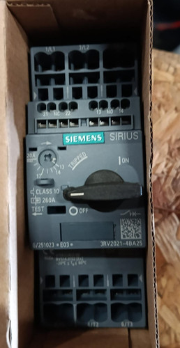 067 sin descripcion Motor protection circuito breaker, 20A.jpg