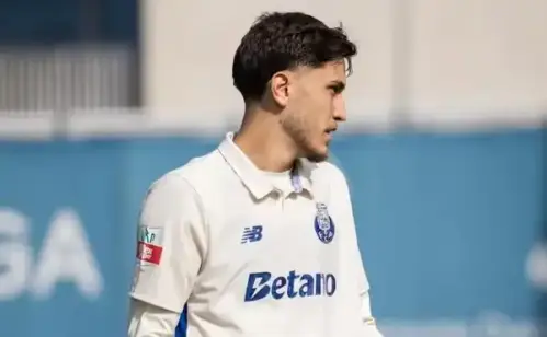 São Paulo inicia negociações com o Porto pela contratação do defensor Felipe Silva
