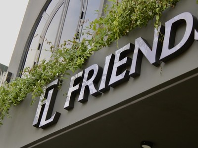 Friends Lounge 1.jpg