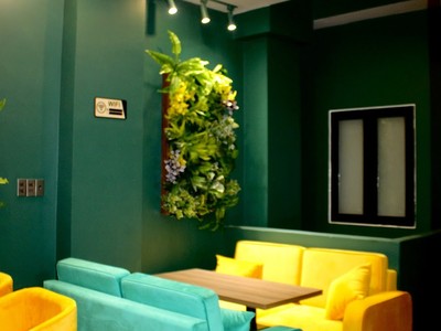 Friends Lounge 2.jpg