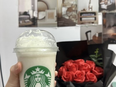 Starbucks Nha Trang Center 5.jpg