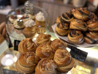 Shama book bakery 2.jpg