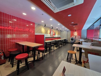 KFC Hoàn Cầu 1.jpg
