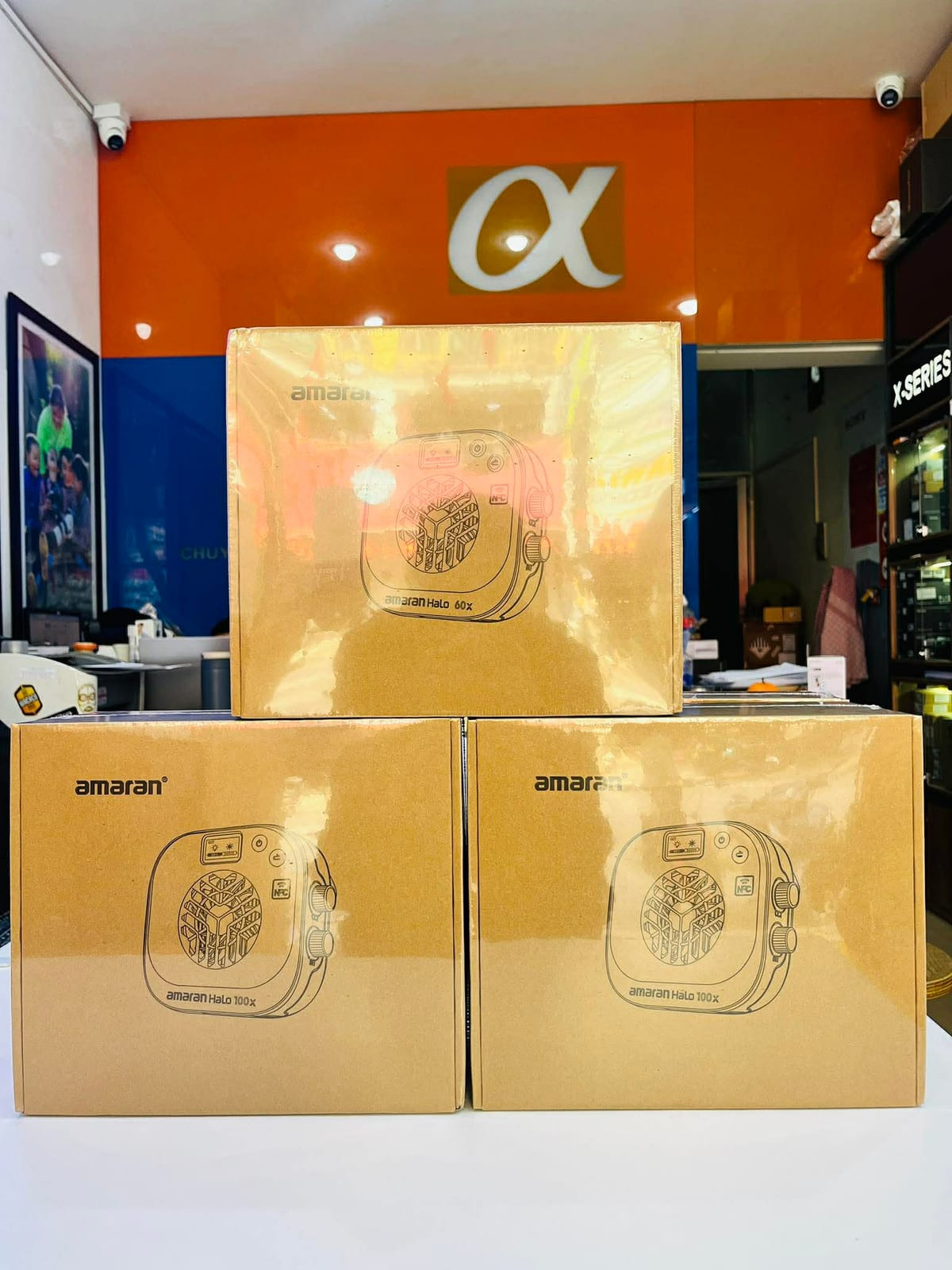 Các phụ kiện và softbox tương thích của amaran cho dòng Halo series