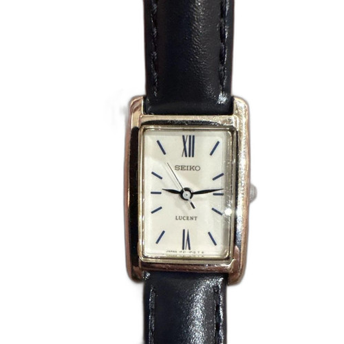 m91118228635 1 bg removed.jpg