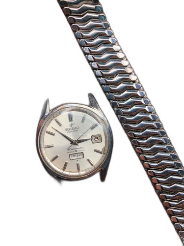 m10402687916 1 bg removed.jpg