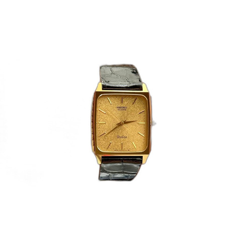 m68720757999 1 bg removed.jpg