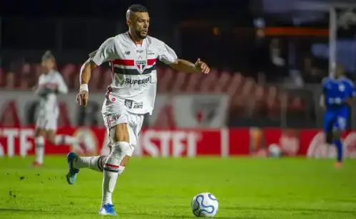 ADEUS! São Paulo oficializa rescisão contratual com zagueiro