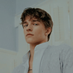 Spencer ficha grande.png
