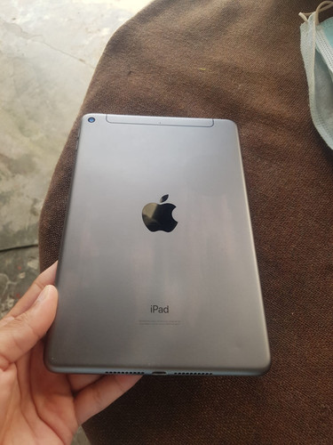 iphone.jpg