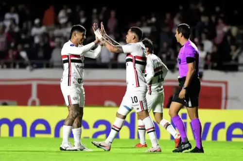 ÍDOLO! Luciano alcança marca histórica de Ceni e se reafirma como peça-chave