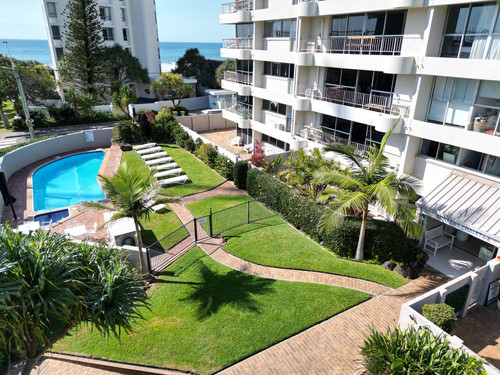 Cheap apartments near surfers paradise beach |  Surfers Chalet Holiday Apartments.jpg