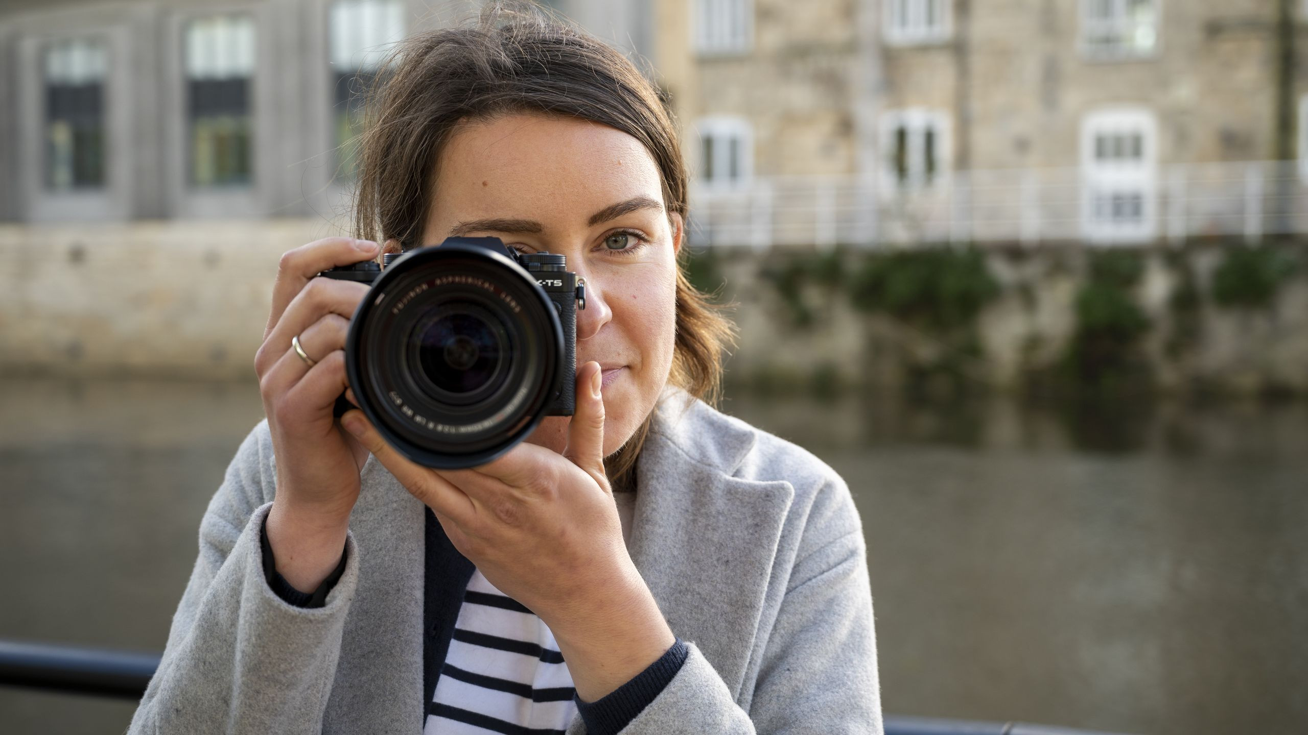 Đánh Giá Fujifilm X-S20: Mirrorless Cỡ Nhỏ Giá Tốt Nhất 2024