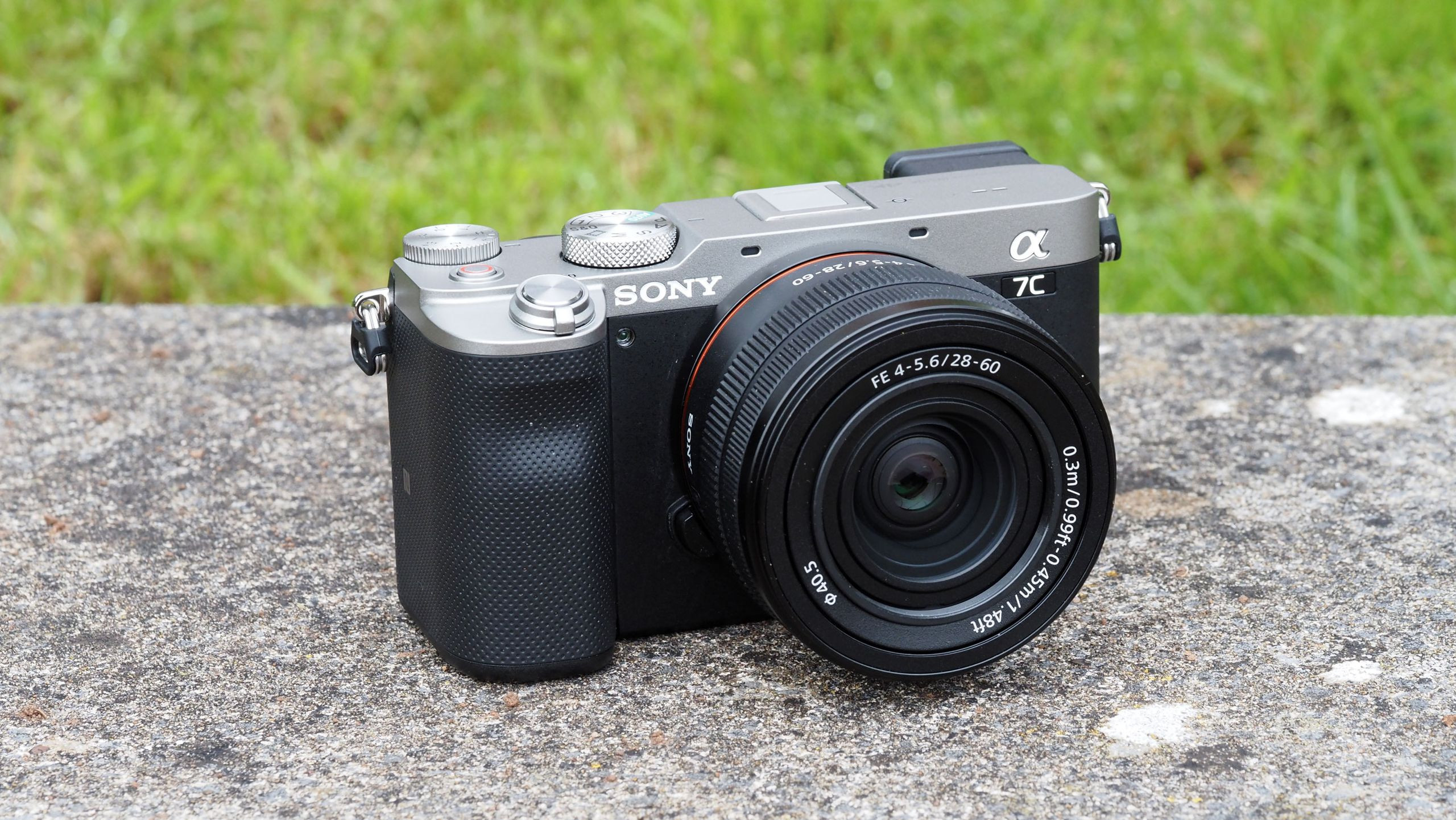 Sony A7C: Lý do nên chọn máy ảnh full-frame nhỏ gọn giá phải