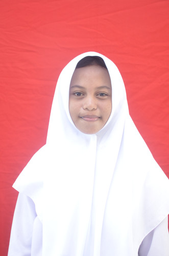 REVANIA LILKA SARI.jpg