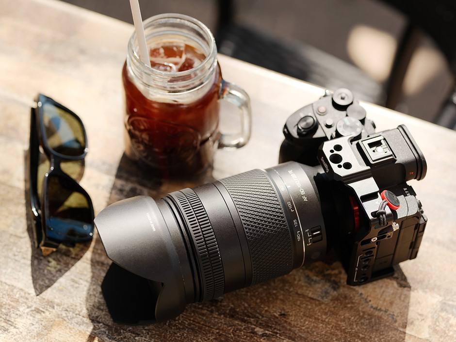 Samyang AF 60-180mm F2.8 FE: Hoàn Thiện Bộ 3 Zoom F2.8 Nhẹ Nhất Cho Sony